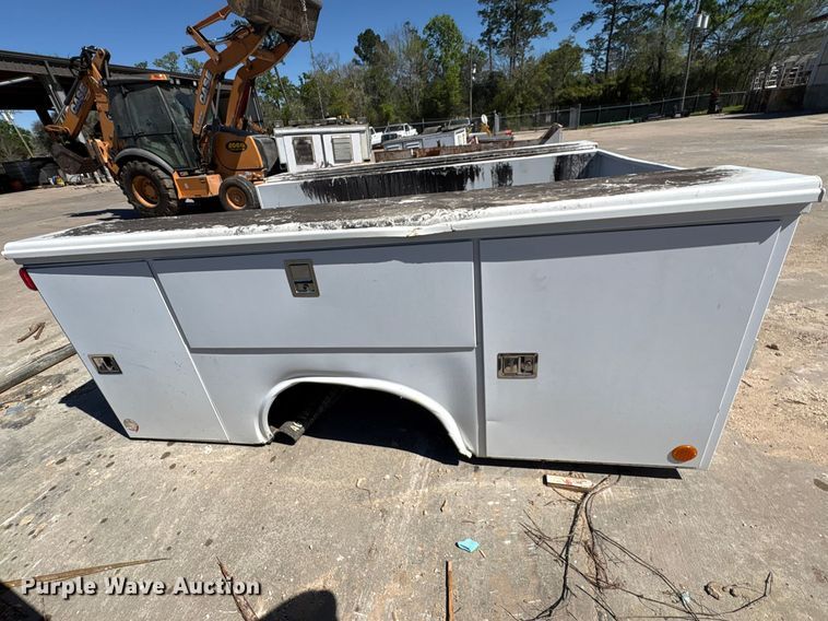 image for item EU7434 Reading 786690 utility bed