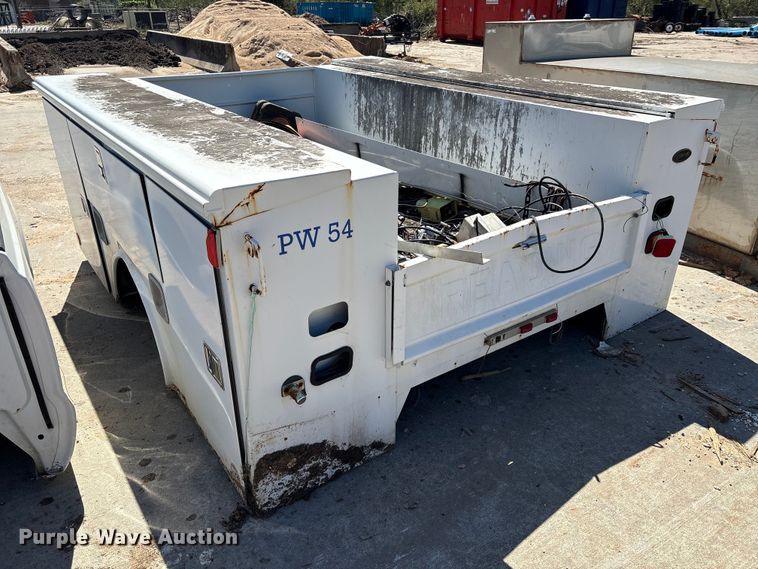 image for item EU7434 Reading 786690 utility bed