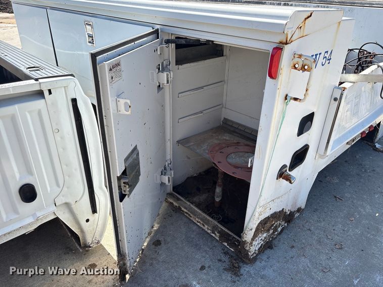 image for item EU7434 Reading 786690 utility bed