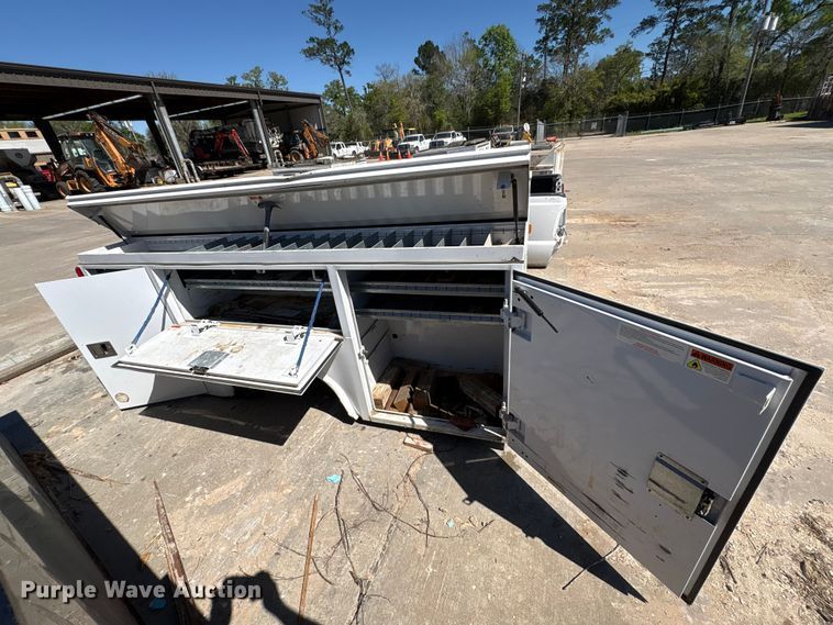 image for item EU7434 Reading 786690 utility bed