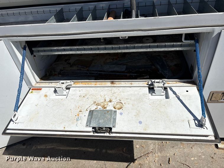 image for item EU7434 Reading 786690 utility bed