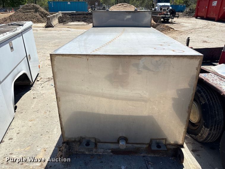 image for item EU7435 Fuel tank