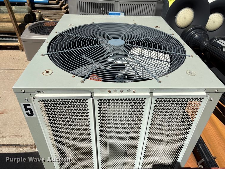 image for item EU7437 (3) AC units