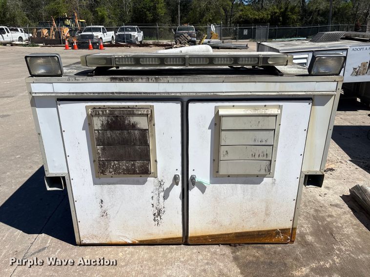 image for item EU7438 Deerskin Manufacturing animal control pick truck  bed