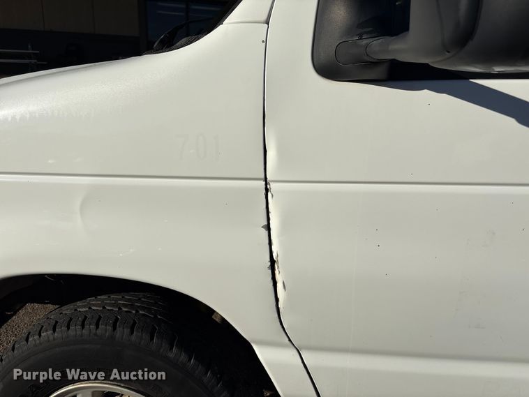 image for item EU7449 2008 Ford E350 van
