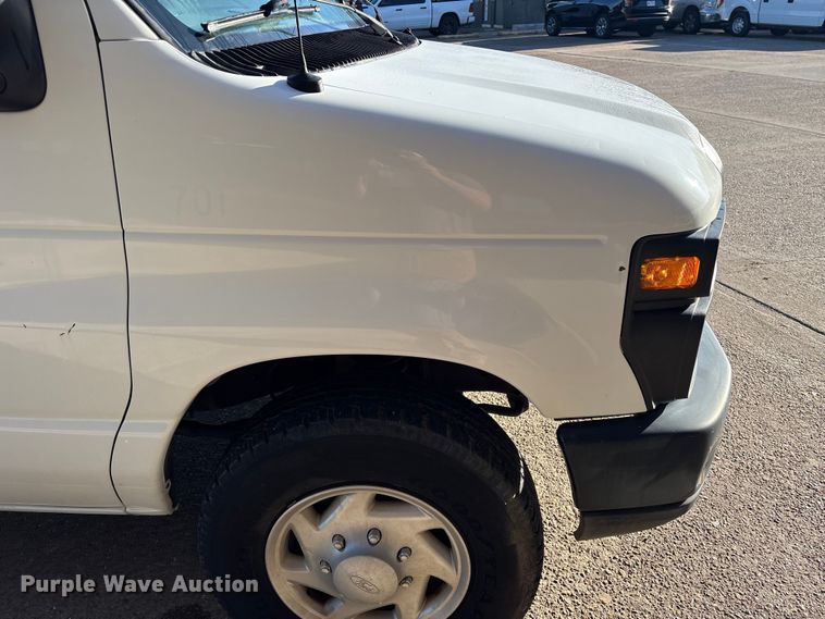 image for item EU7449 2008 Ford E350 van