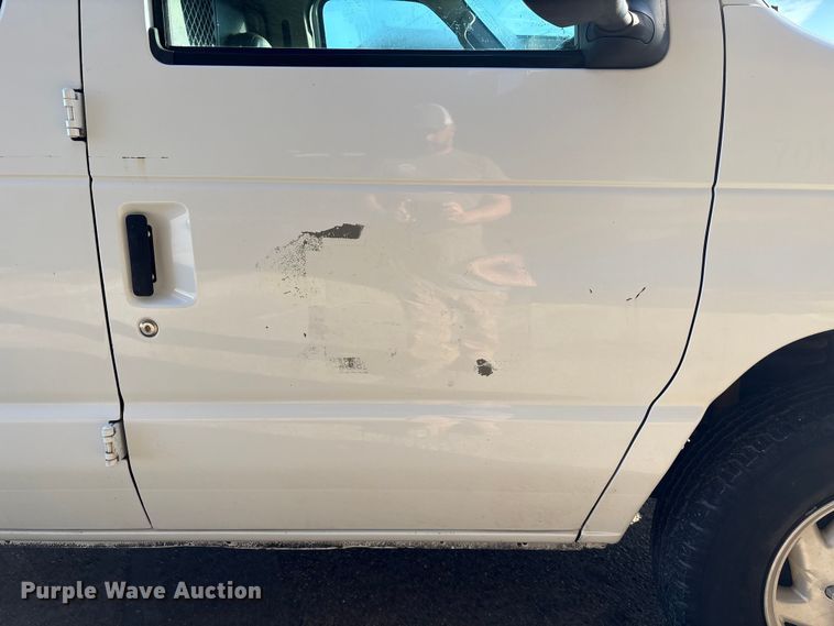 image for item EU7449 2008 Ford E350 van
