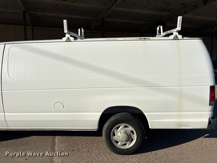 image for item EU7449 2008 Ford E350 van