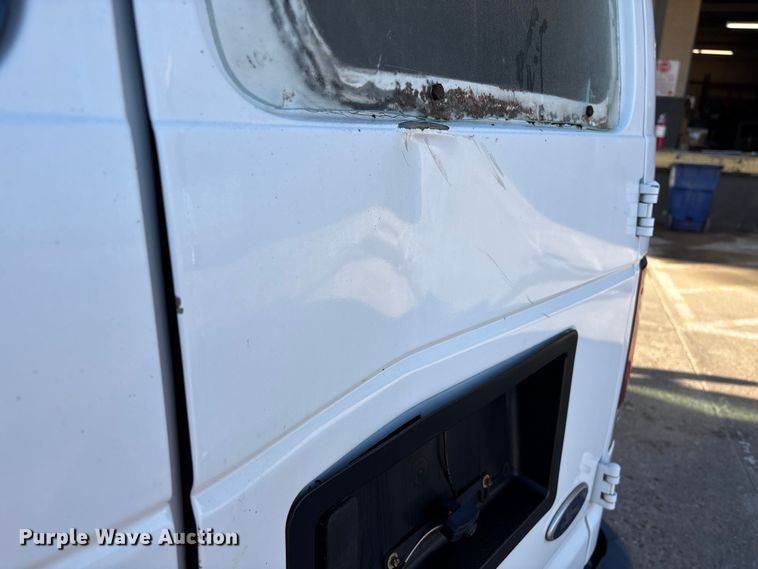 image for item EU7449 2008 Ford E350 van