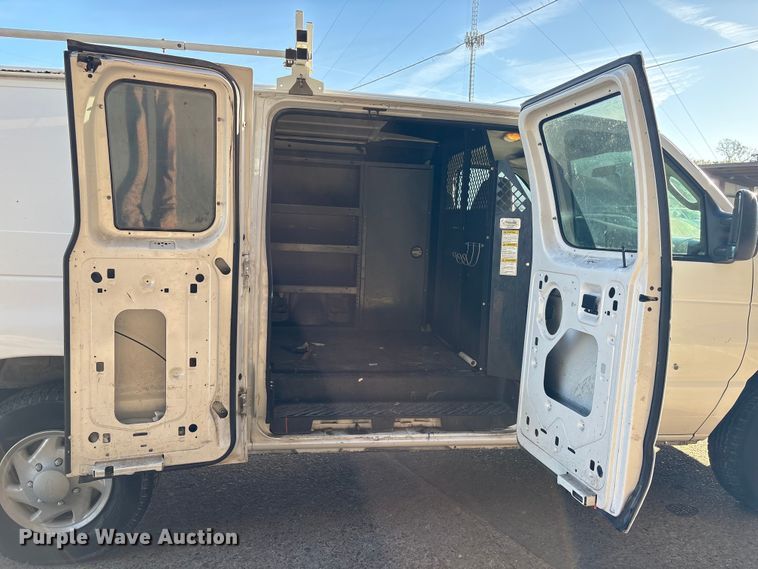 image for item EU7449 2008 Ford E350 van