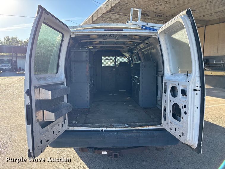 image for item EU7449 2008 Ford E350 van
