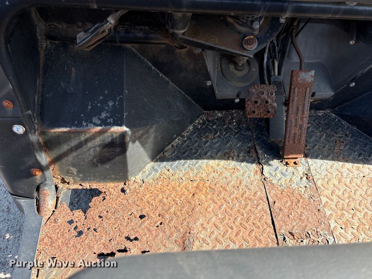 image for item EU7455 2012 Kawasaki Mule KAF620M utility vehicle