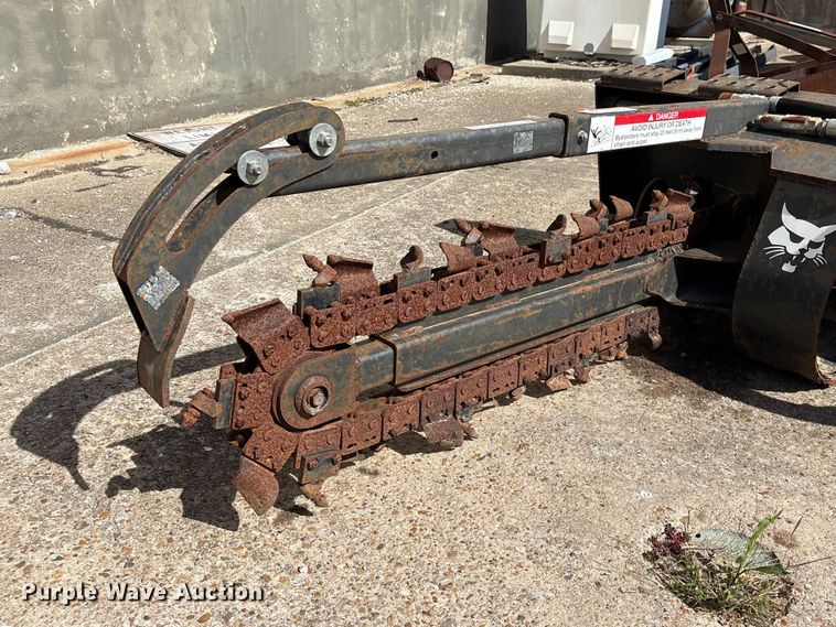 image for item EU7456 2013 Bobcat LT213 skid steer trencher