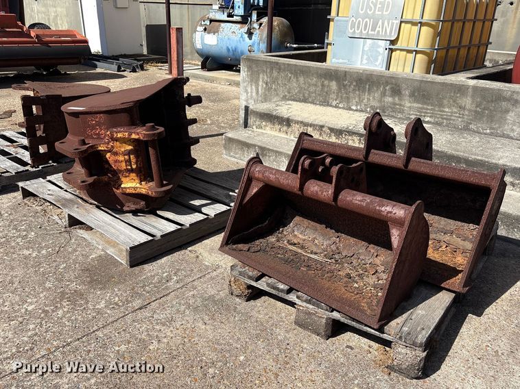 image for item EU7458 (4) buckets