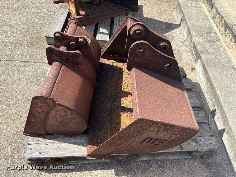 image for item EU7458 (4) buckets