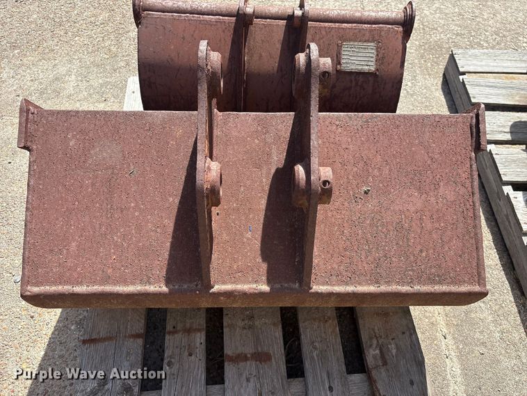 image for item EU7458 (4) buckets