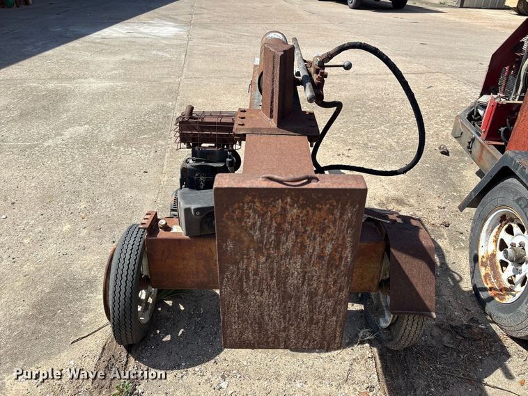 image for item EU7462 Commercial log splitter