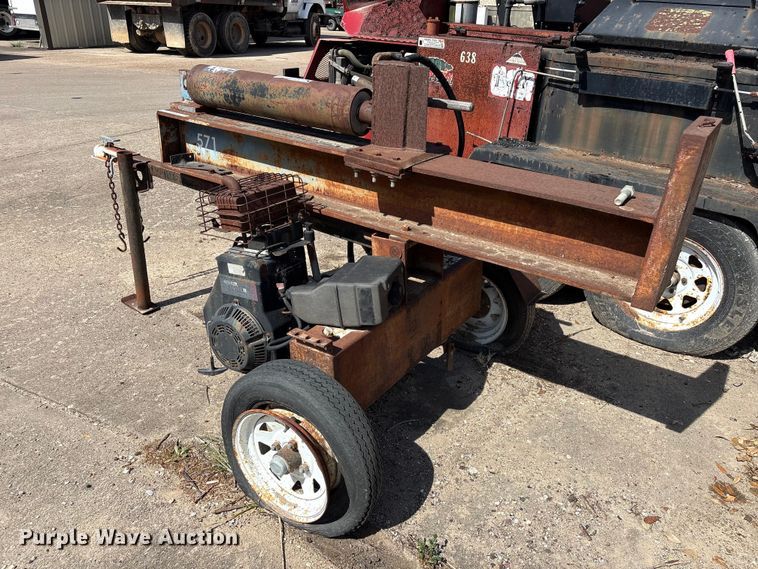 image for item EU7462 Commercial log splitter