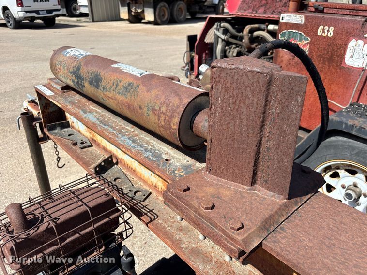 image for item EU7462 Commercial log splitter