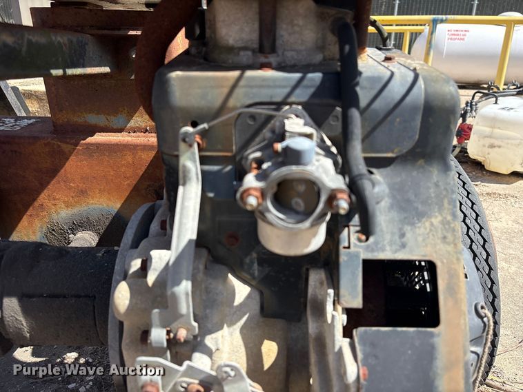 image for item EU7462 Commercial log splitter