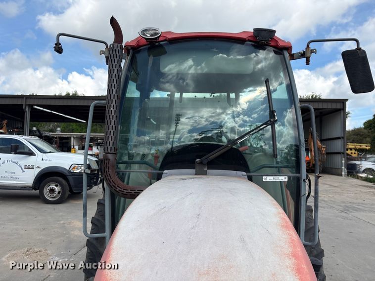 image for item EU7479 Kubota M6040 tractor