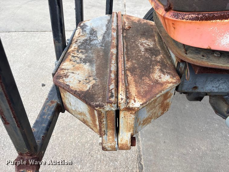 image for item EU7479 Kubota M6040 tractor