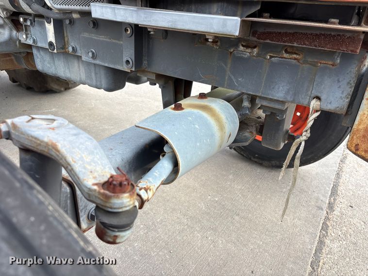 image for item EU7479 Kubota M6040 tractor