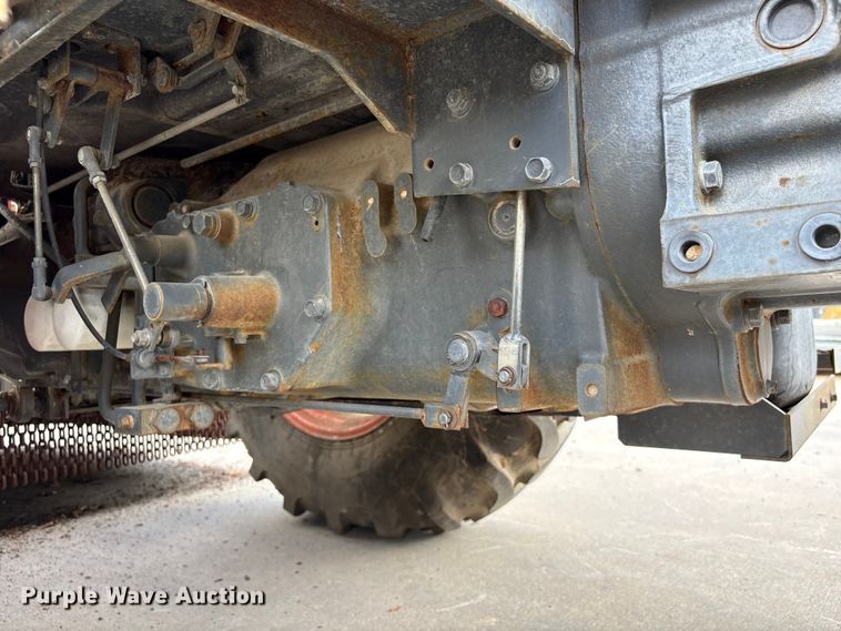 image for item EU7479 Kubota M6040 tractor