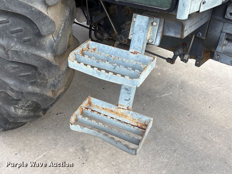 image for item EU7479 Kubota M6040 tractor