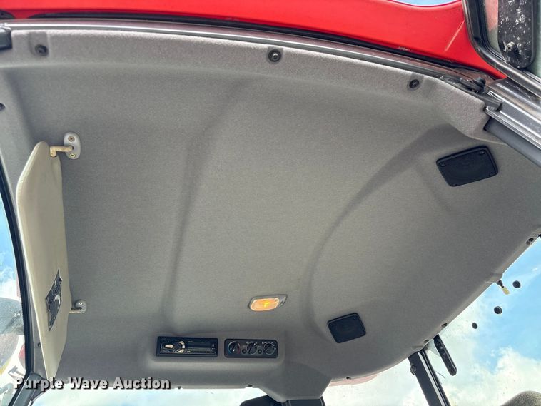 image for item EU7479 Kubota M6040 tractor