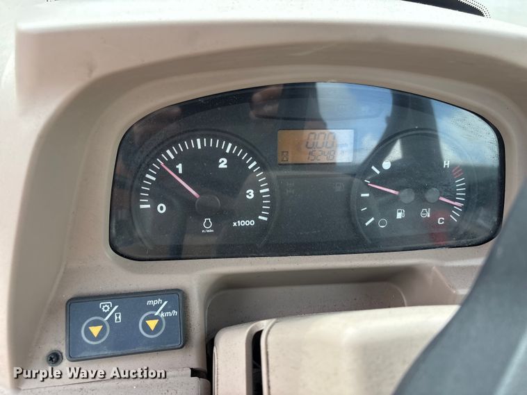 image for item EU7479 Kubota M6040 tractor