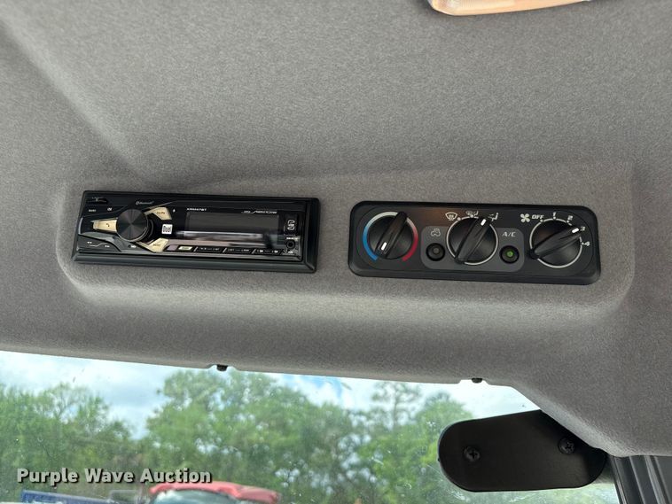 image for item EU7479 Kubota M6040 tractor