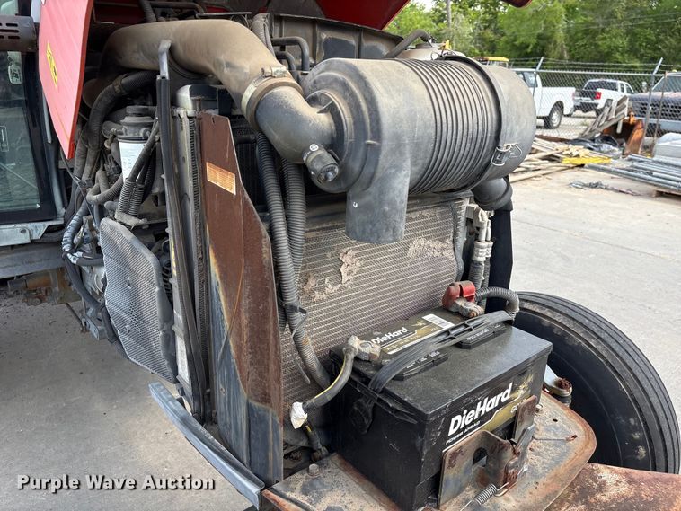 image for item EU7479 Kubota M6040 tractor