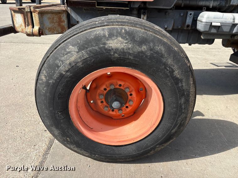 image for item EU7479 Kubota M6040 tractor