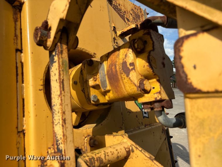 image for item EU7480 John Deere 6415 tractor