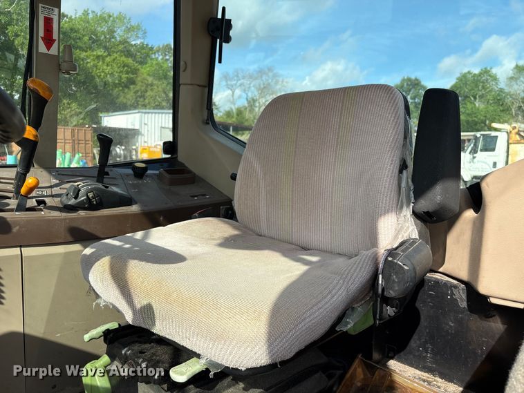 image for item EU7480 John Deere 6415 tractor