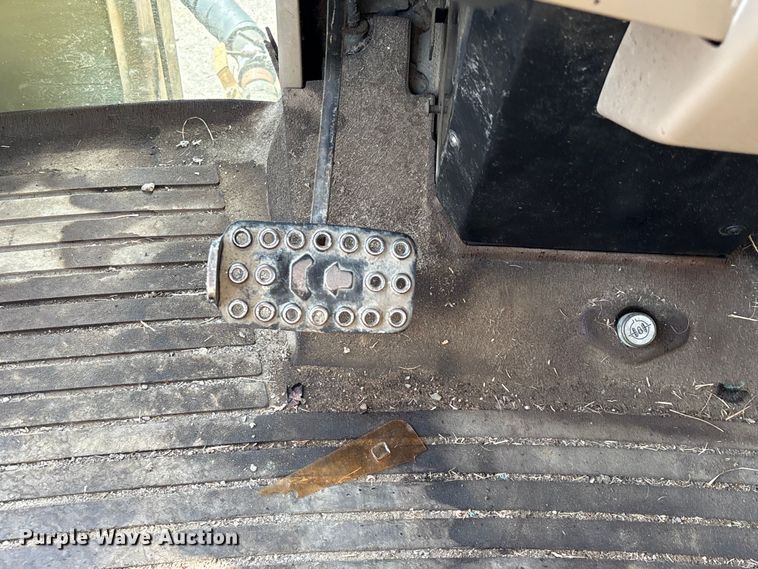 image for item EU7480 John Deere 6415 tractor