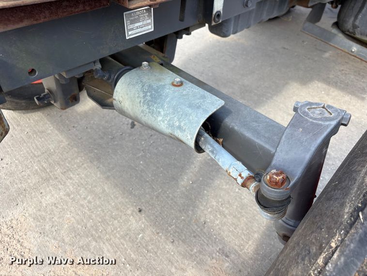 image for item EU7481 Kubota M6040 tractor