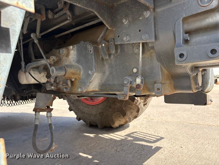 image for item EU7481 Kubota M6040 tractor