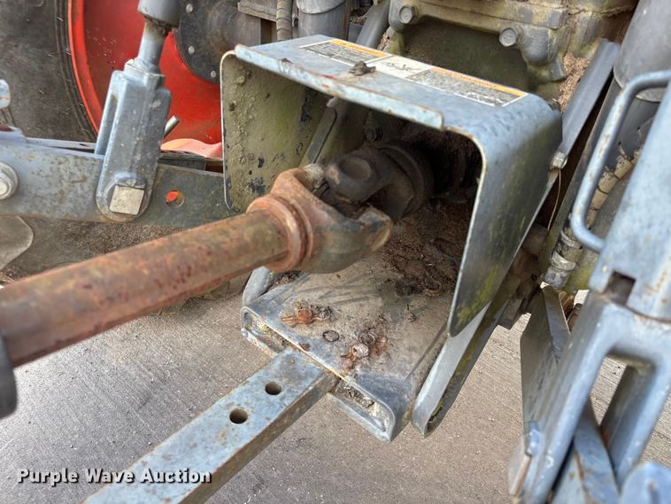 image for item EU7481 Kubota M6040 tractor