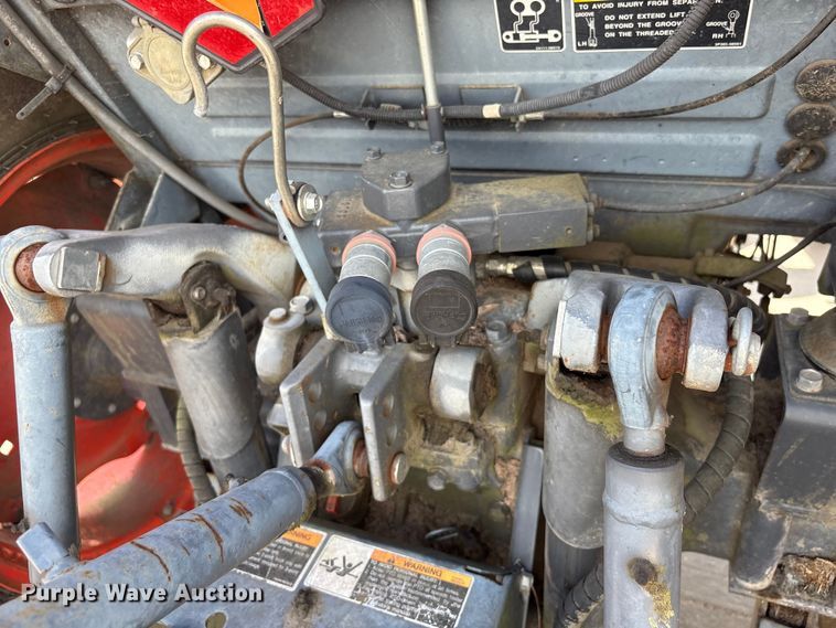 image for item EU7481 Kubota M6040 tractor