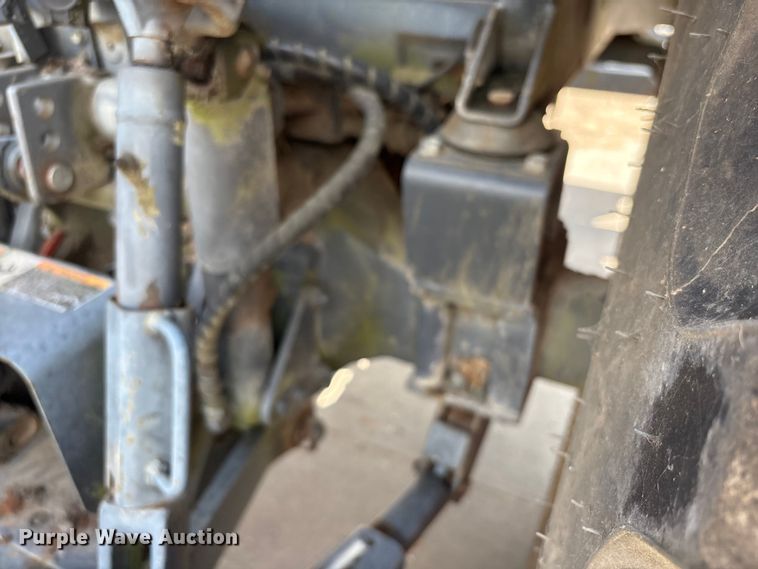 image for item EU7481 Kubota M6040 tractor