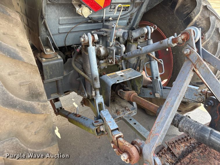 image for item EU7481 Kubota M6040 tractor