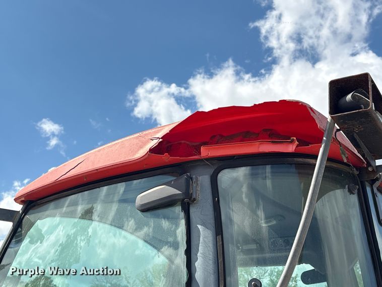 image for item EU7481 Kubota M6040 tractor