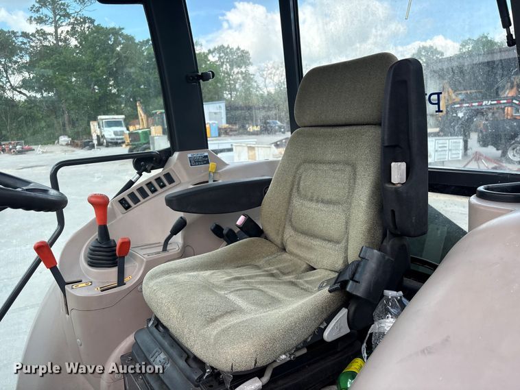 image for item EU7481 Kubota M6040 tractor