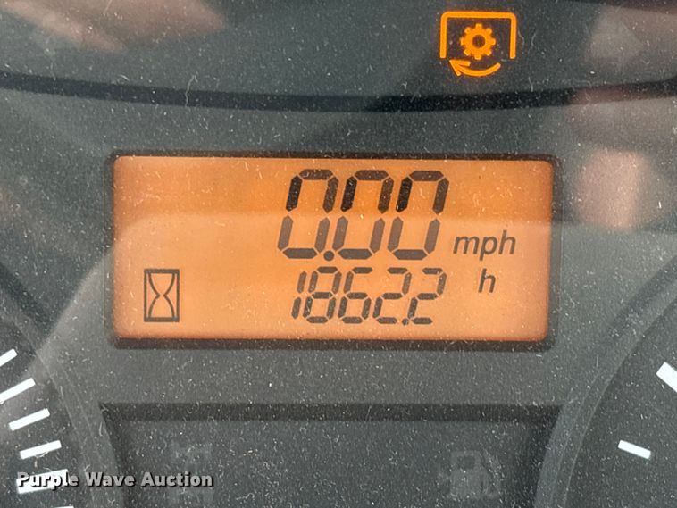 image for item EU7481 Kubota M6040 tractor