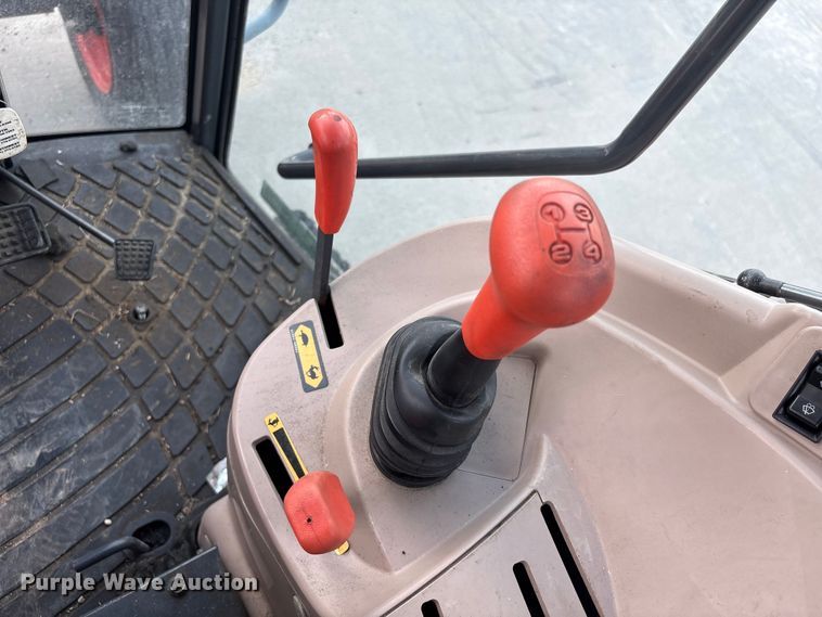 image for item EU7481 Kubota M6040 tractor