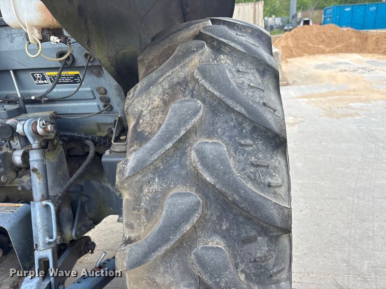 image for item EU7481 Kubota M6040 tractor