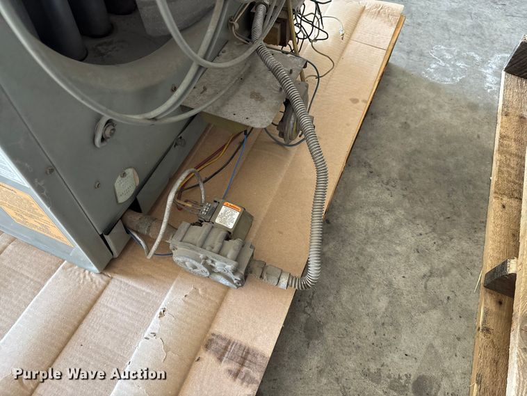 image for item EV2043 (2) Modine PV 175AE0130 heaters