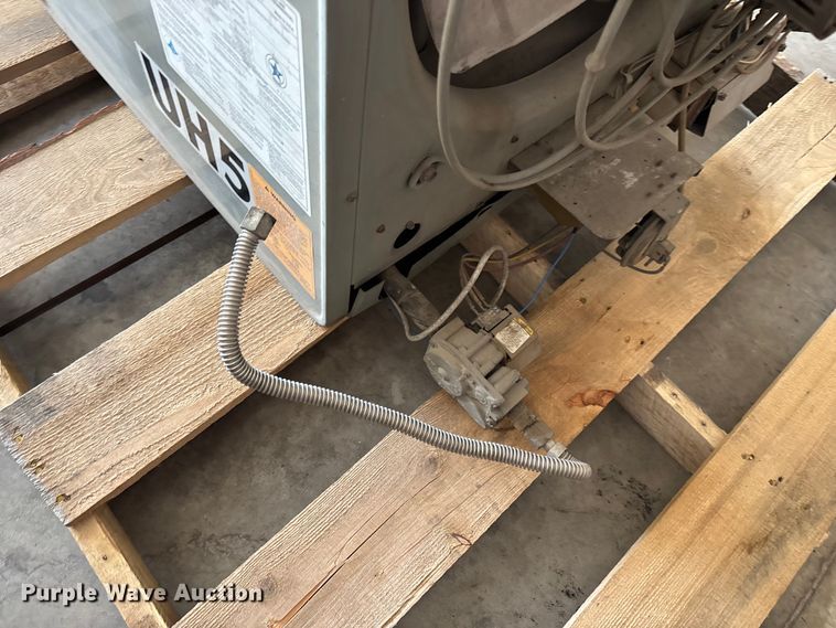 image for item EV2043 (2) Modine PV 175AE0130 heaters